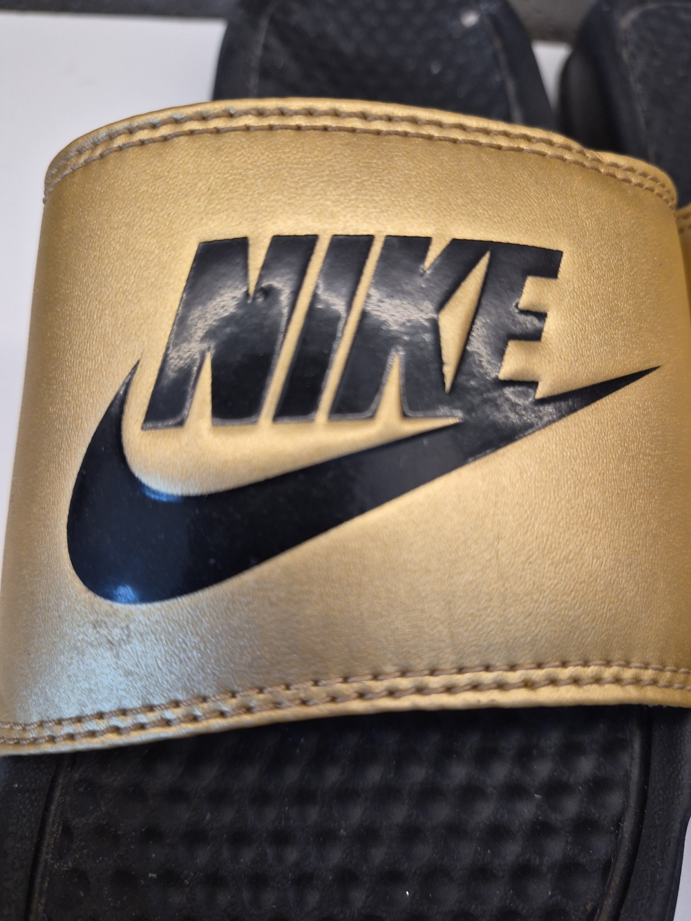 Nike Benassi Just Do It Gold Metallic & Black Slide Sandals, 343881014, Size 8 - Picture 2 of 8